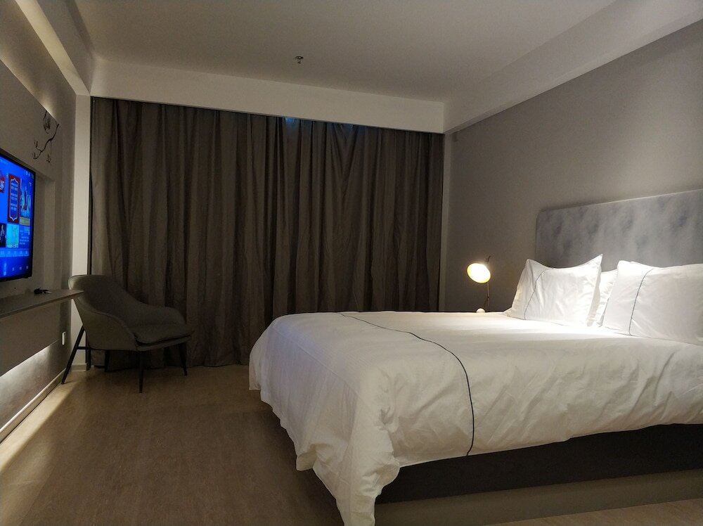 Фото Shigatse Tashilhunpo Temple Magnolia Hotel