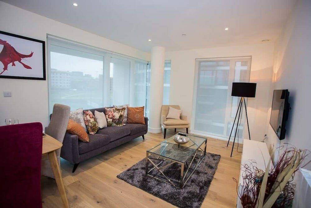 Фото Premium Woolwich 2 Bed Apartment