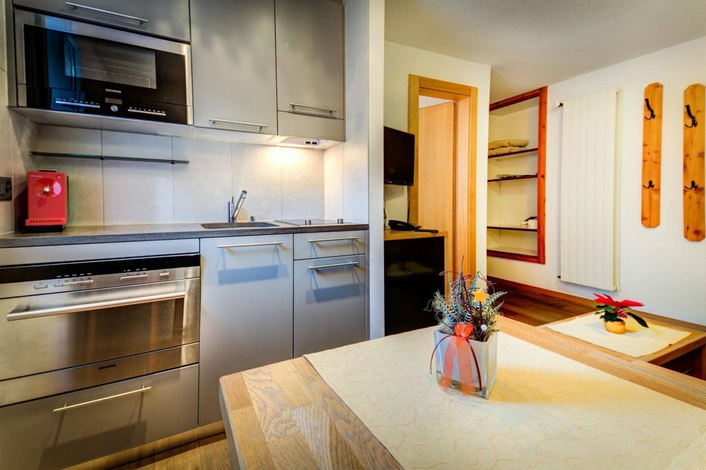 Фото Alpine Lodge