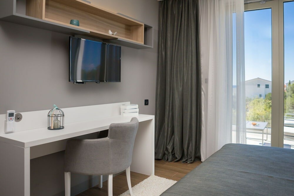 Фото Luxury Villa Cinderella with Swimming Pool