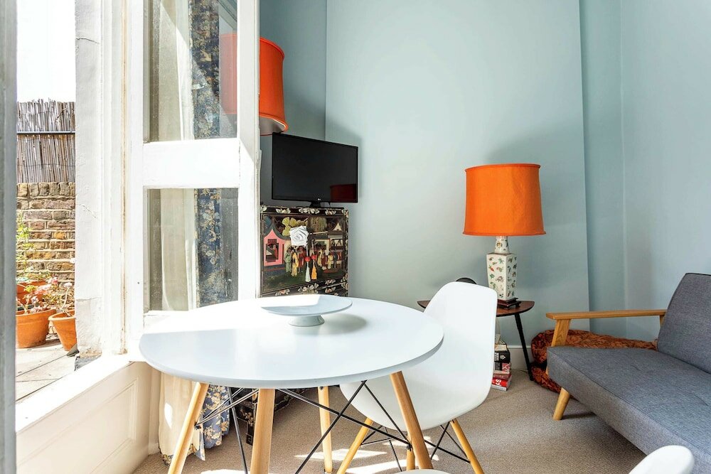 Фото Cosy North Kensington Flat