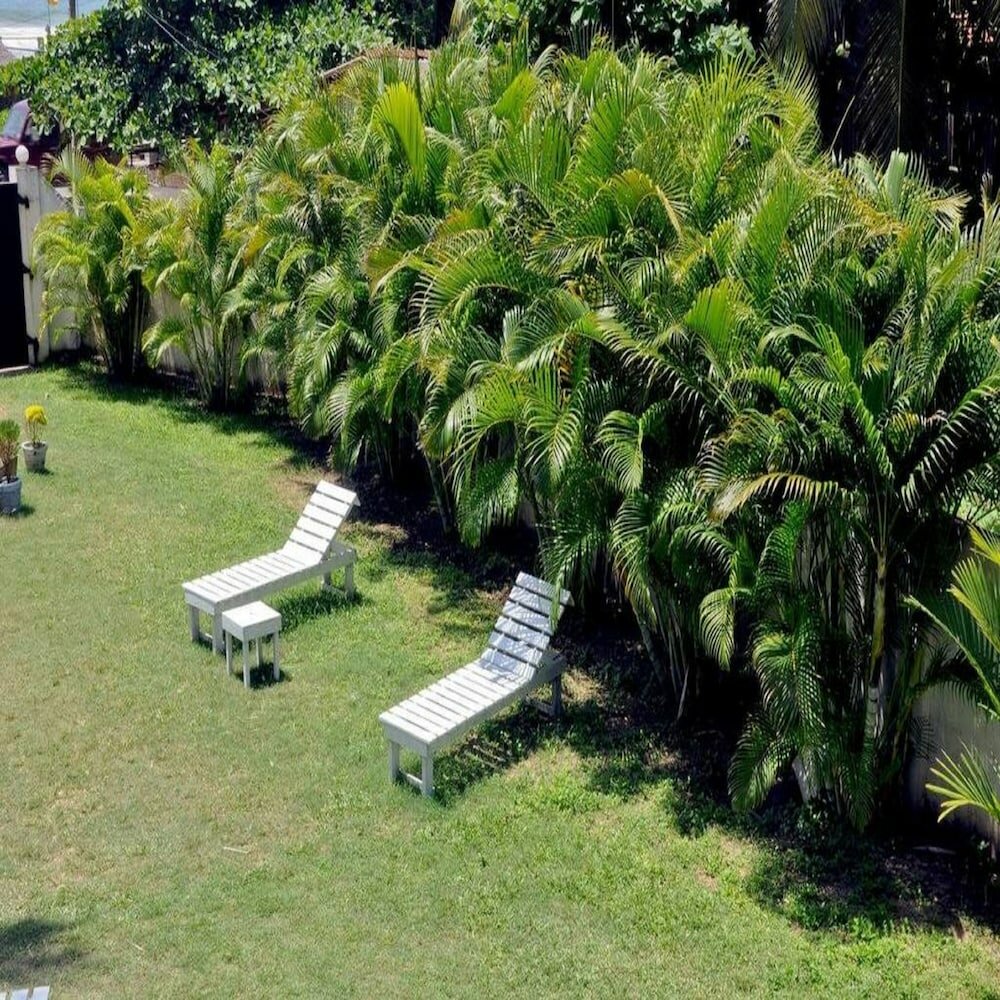 Фото Randiya Sea View Hotel