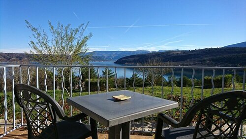 Гостиница Hôtel Restaurant Les Cavalets в Форкалькье