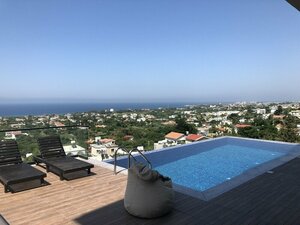 Гостиница Ultra Lux Sea View Villa in Kyrenia в Кирении