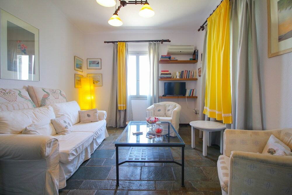 Фото Home with View of Agios Ioannis in Tinos