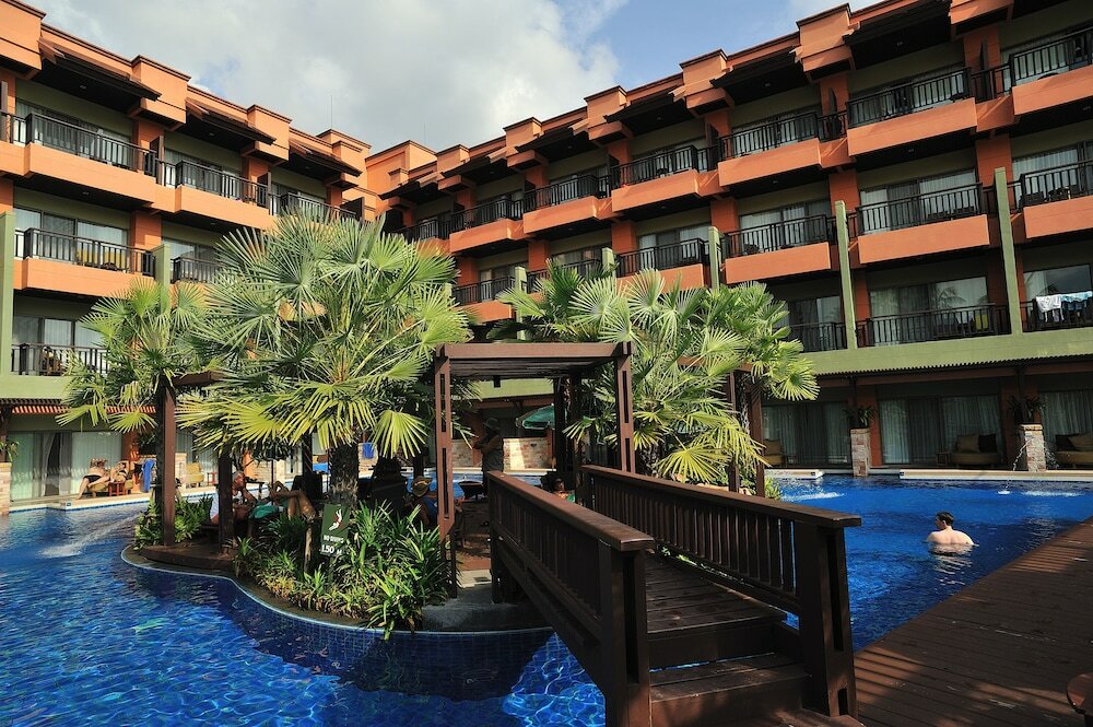 Фото Courtyard by Marriott Phuket Patong Beach Resort