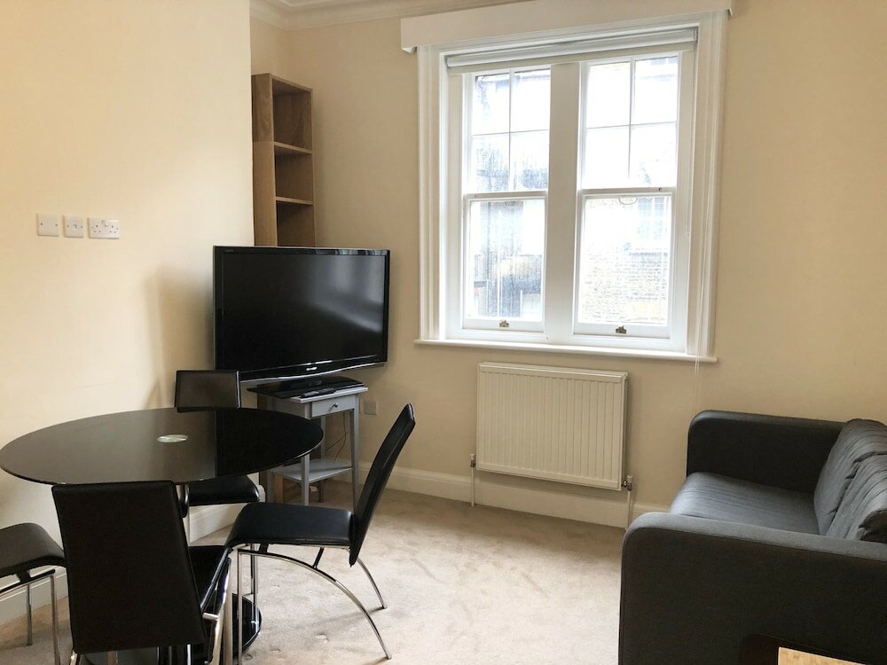 Фото Stylish Maisonette and studio in Victoria