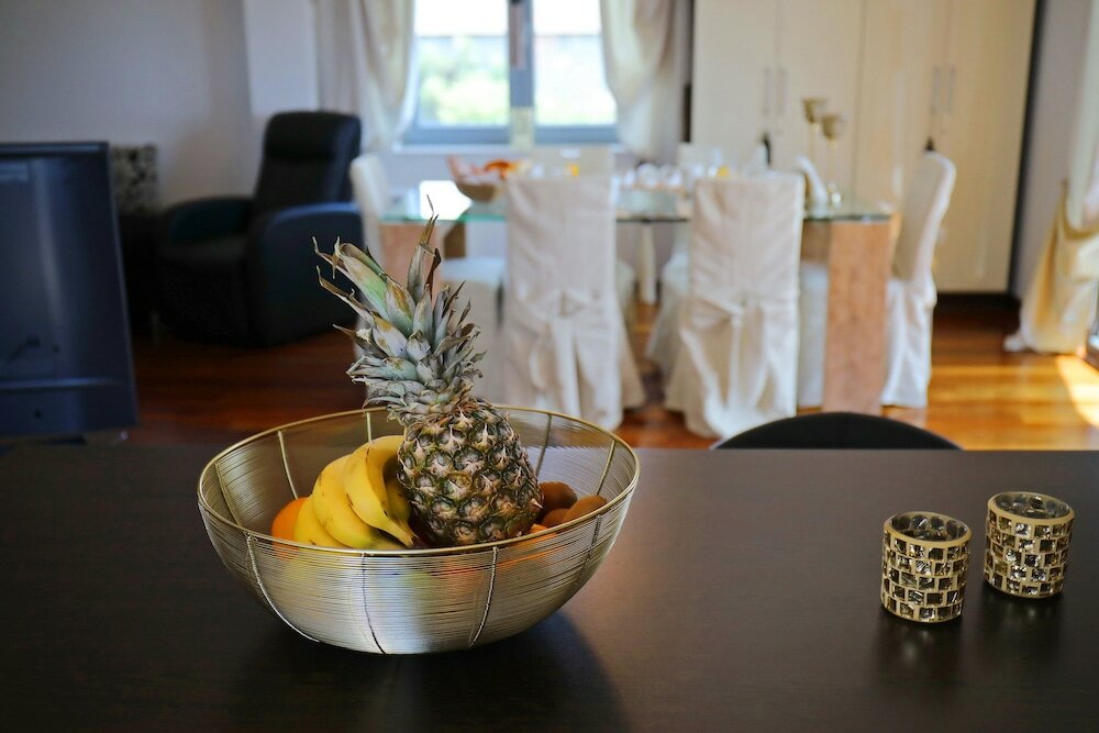 Фото Villa Olive Garden Apartments