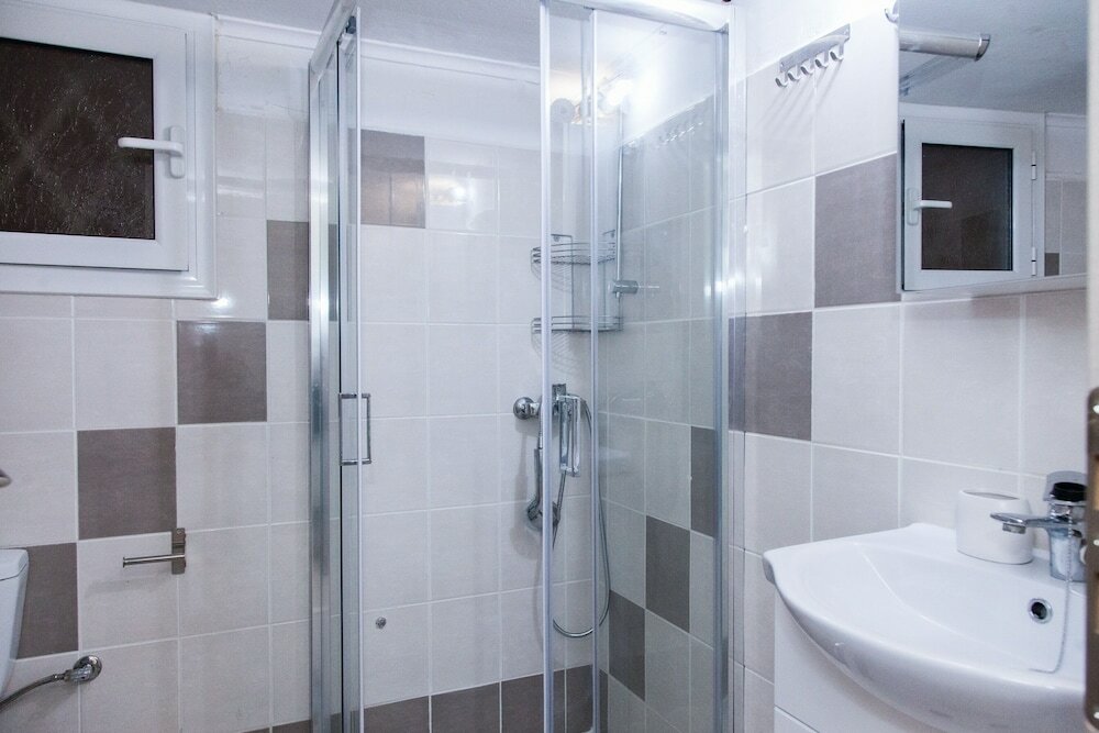 Фото Cozy apartment n Stavros Niarchos Park