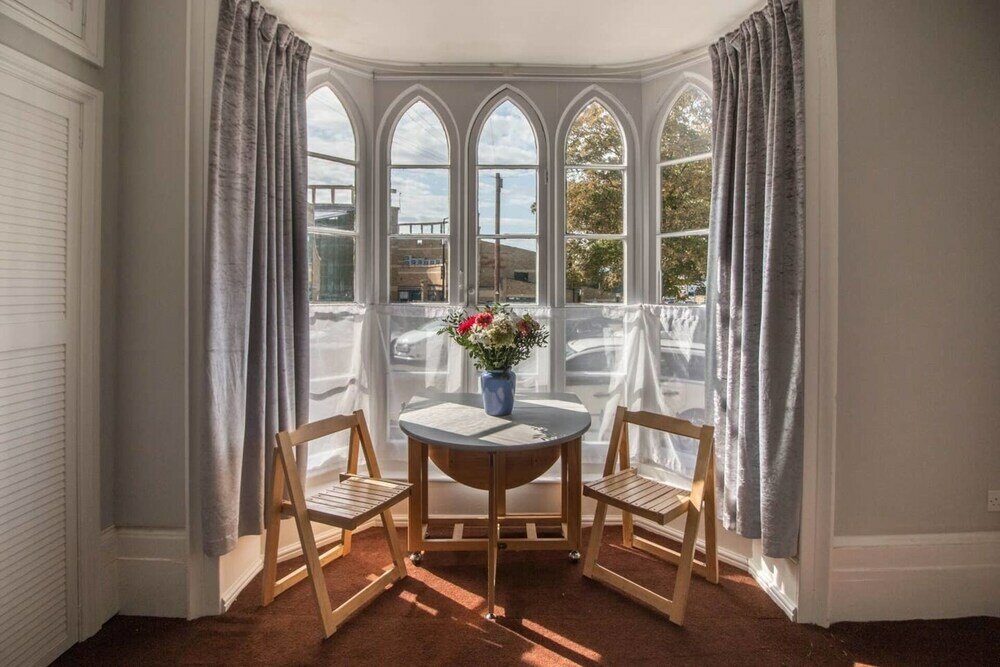 Фото Elegant Georgian 1 Bed Apartment in Herne Bay