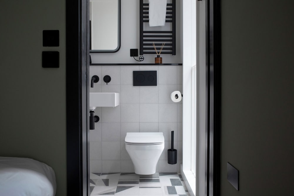 Фото Bob W Tower Hill Studios