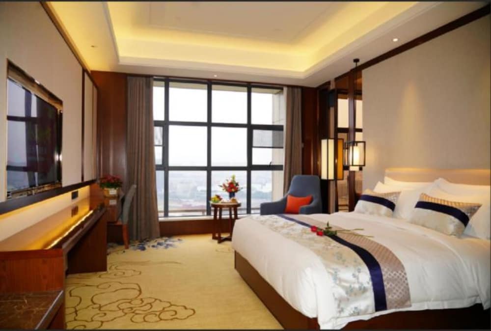 Фото Changsha Hualiang Huatian Holiday Hotel