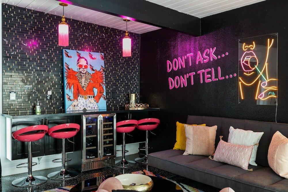 Фото The Blush & Beverly