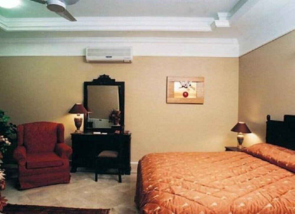 Фото Indus Lodge Guest House