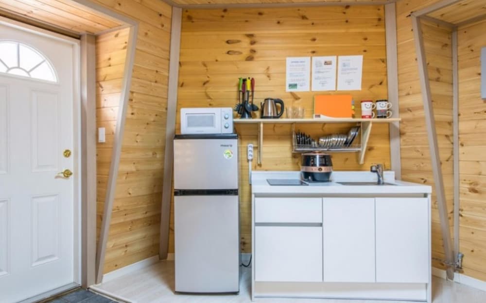 Фото Geochang Windmill Village Pension