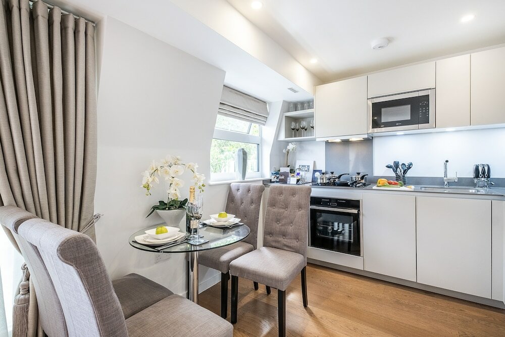 Фото Lak Serviced Apartments