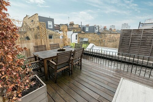 Altido Stylish 2-bed Flat w Terrace Near Battersea Park