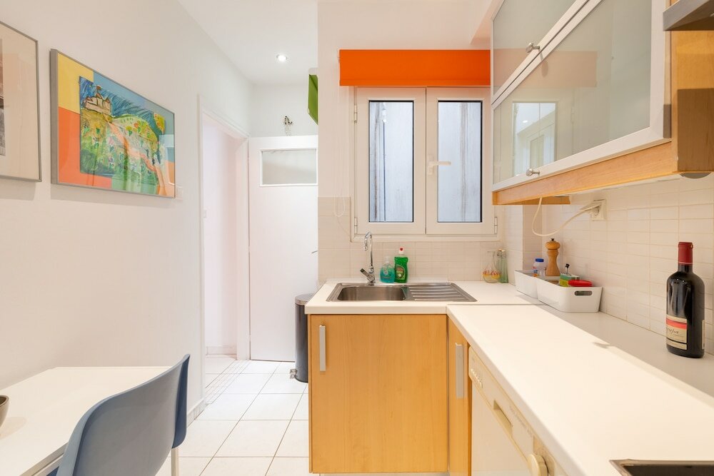 Фото Vibrant in Pangrati by Athenian Homes