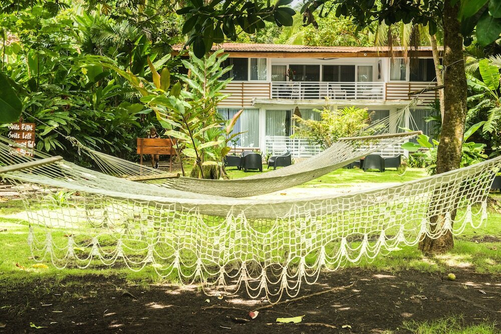 Фото Gigi Brown Suites Puerto Viejo