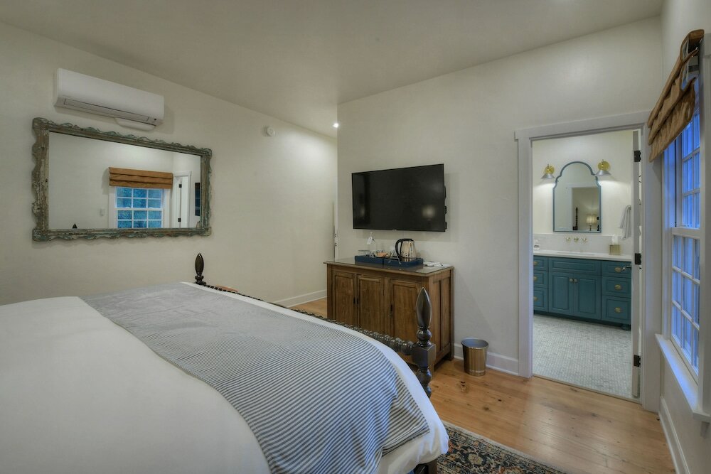 Фото The Armory Park Inn