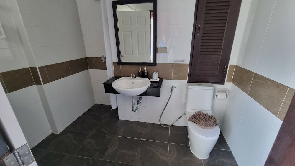 Фото Sereneburi Patong Residence