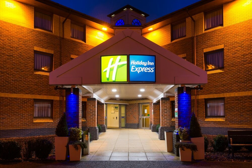 Фото Holiday Inn Express Taunton East, an Ihg Hotel