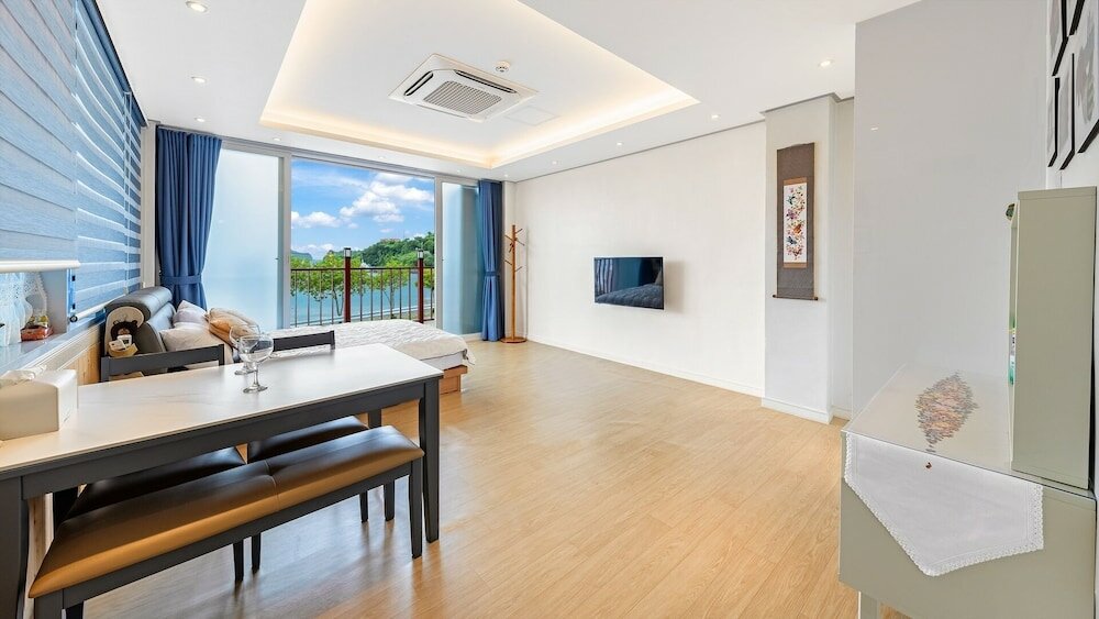 Фото Yeosu Mogwa Pension