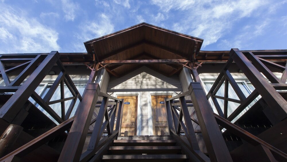 Фото Howard Johnson by Wyndham San Pedro Resort & Marina