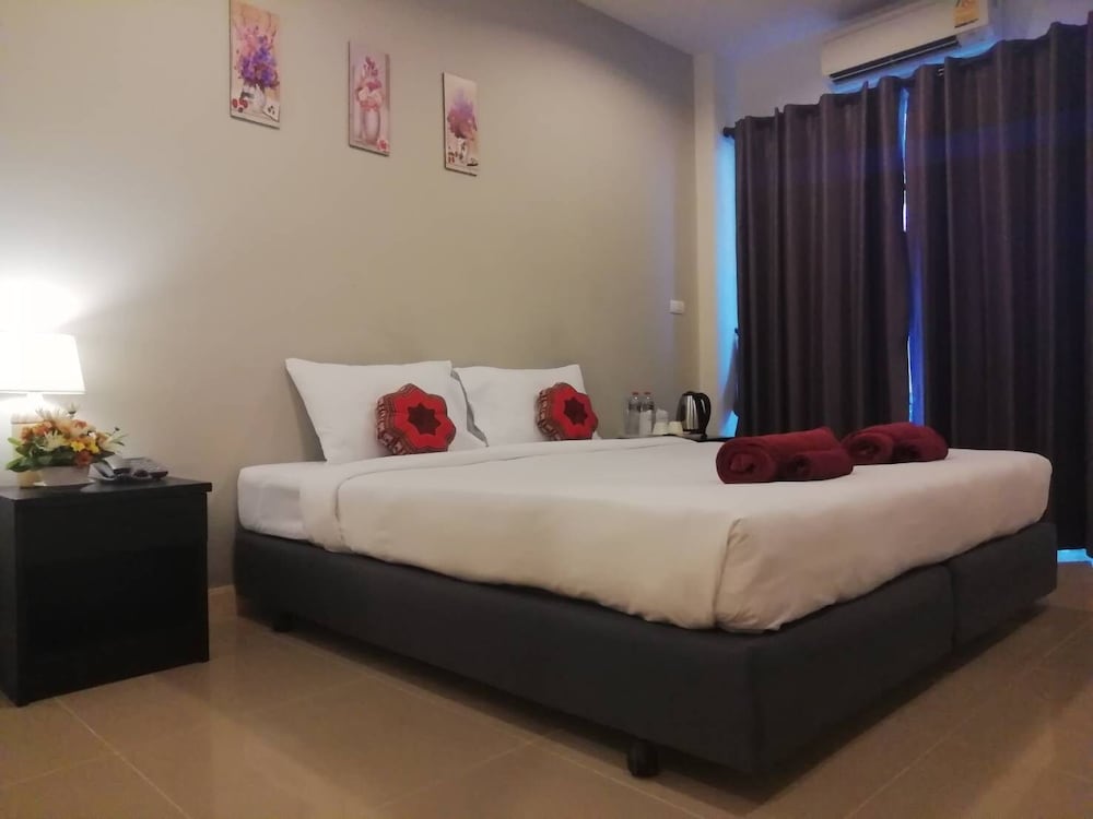 Фото May House Karon Beach