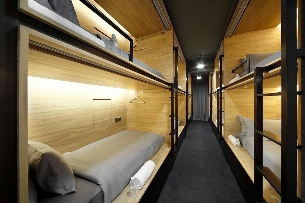Фото The POD Boutique Capsule Hotel