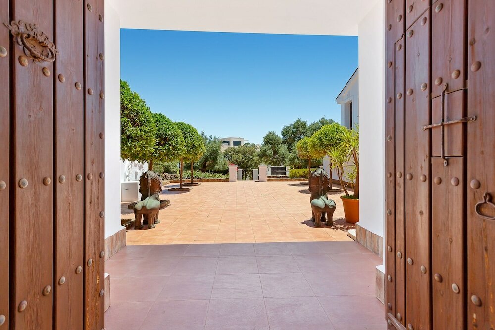 Фото Sotogrande White House Villa