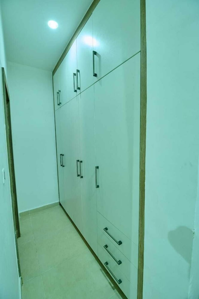 Фото Hendon Luxury Apartment