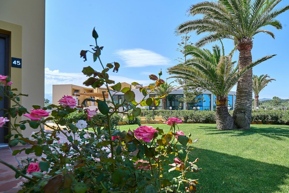 Фото Silver Beach Hotel