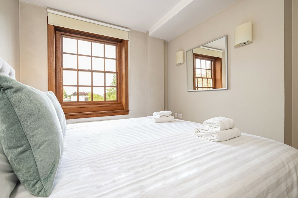 Фото Peaceful Putney Apartment by Underthedoormat