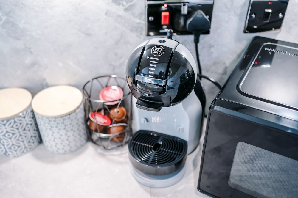 Фото Hilltop Serviced Apartments - Stockport