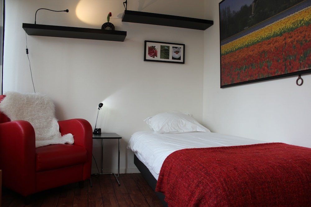 Фото Bed and Breakfast Oosterpark