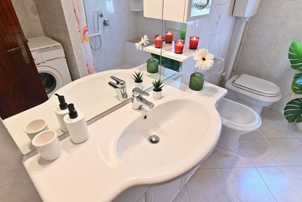 Фото IzzHome Colonial