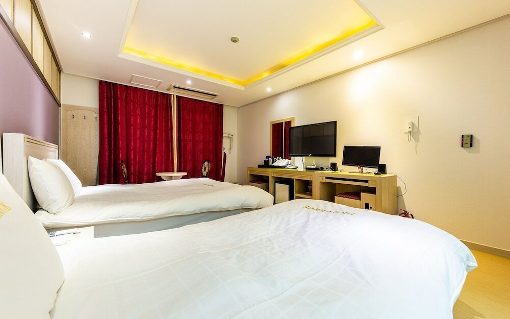 Фото Yeosu Hotel Provence