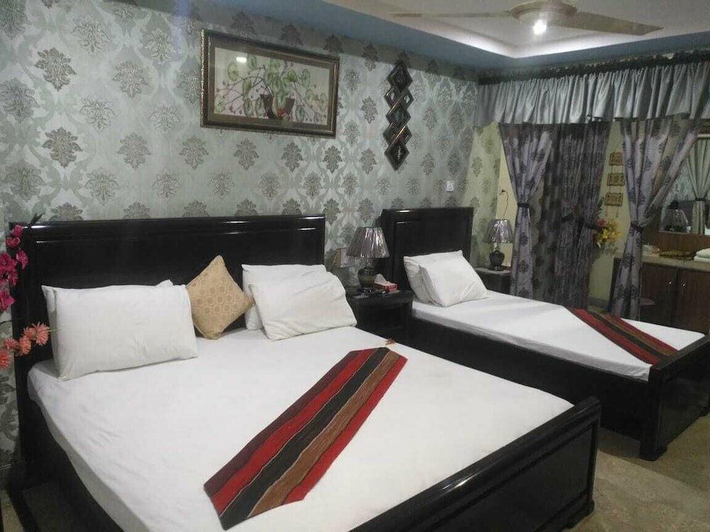 Фото Royal Residency Multan