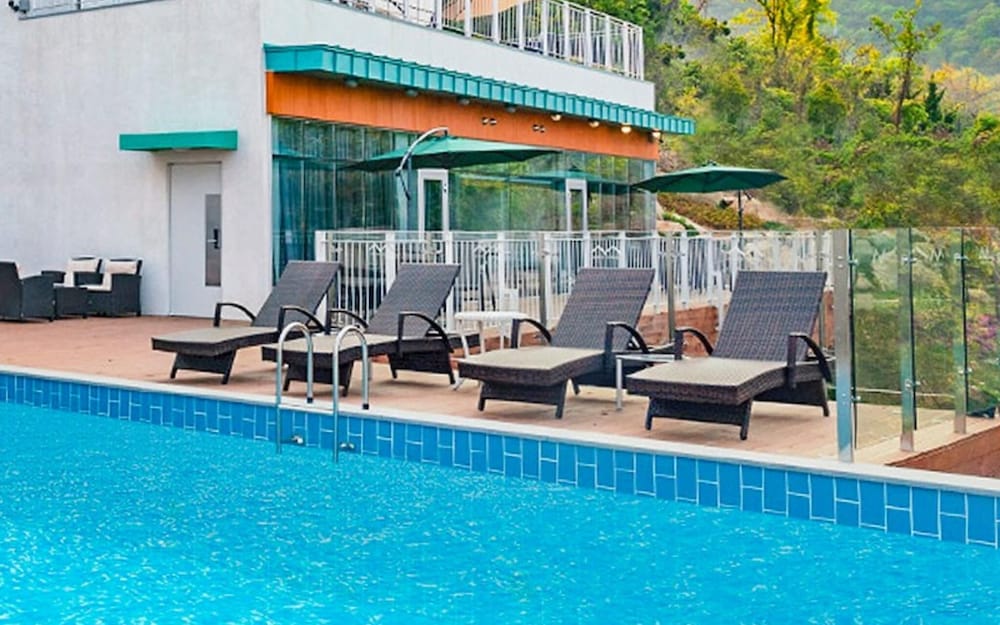 Фото Yeosu Marine Terrace Poolvilla