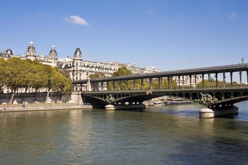 Апартаменты Eiffel Tower Saint Residence