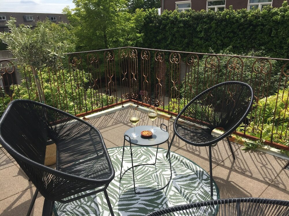 Фото Hotel The Yard