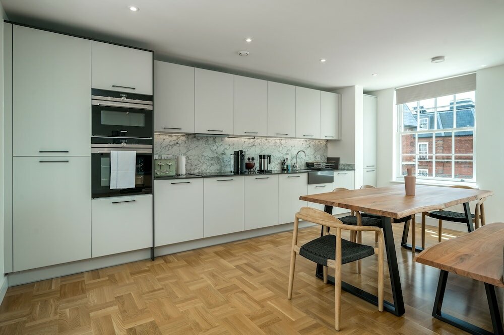Фото Altido Spectacular 3-Bed Flat Near Holland Park