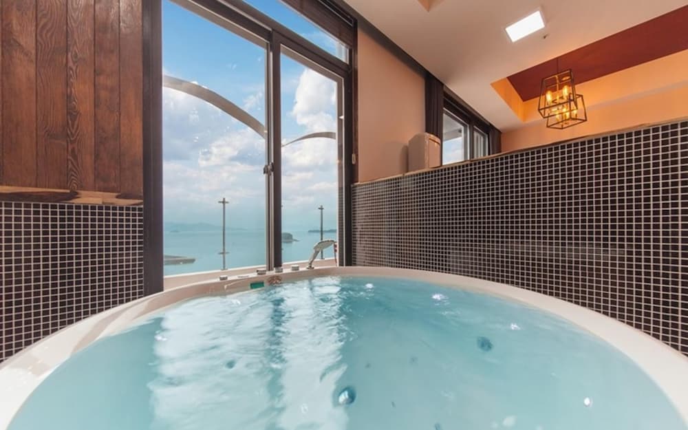 Фото Yeosu Querencia Resort