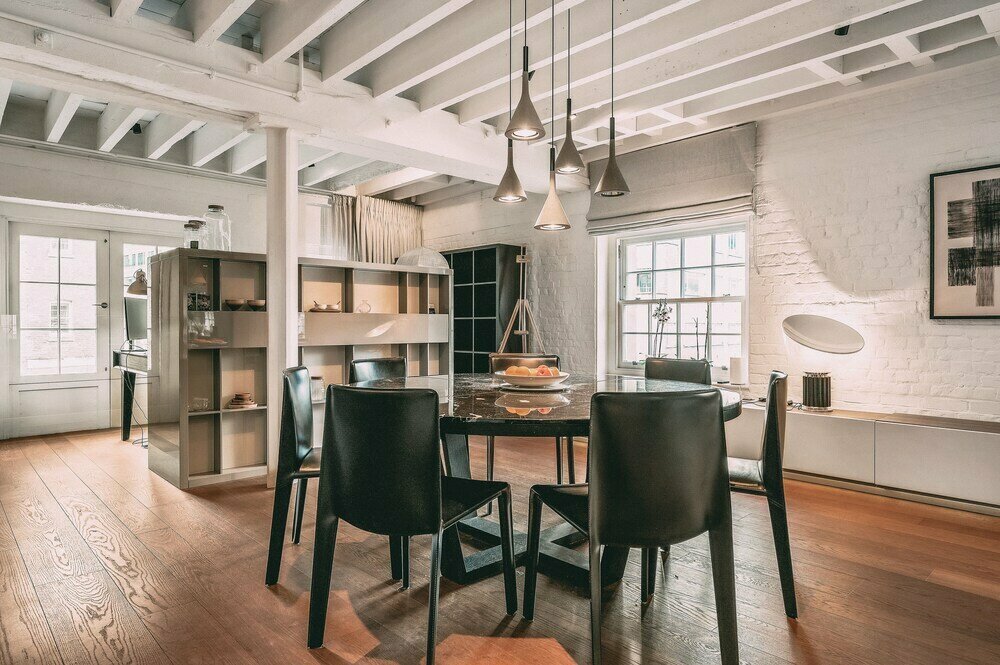 Short-term housing rental Immaculate 2-bed Loft Apartment In Central London, London, photo