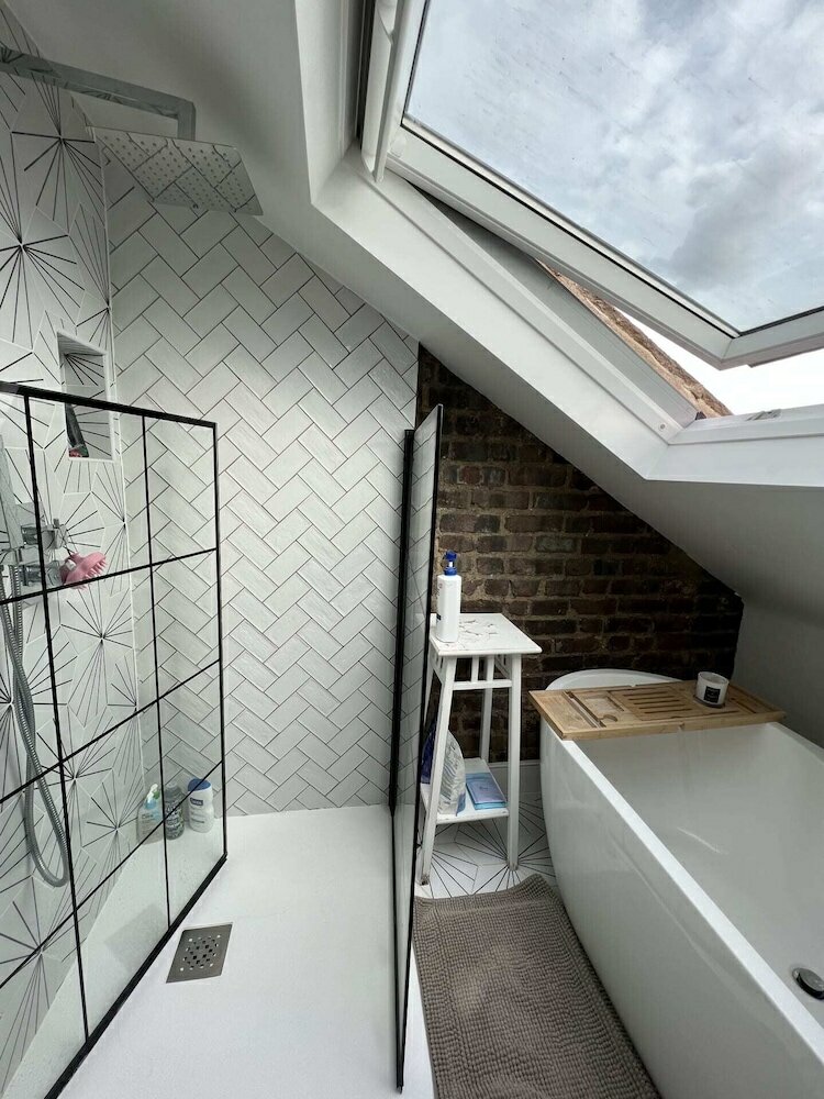 Фото Bright 2 Bedroom Flat in Lower Clapton