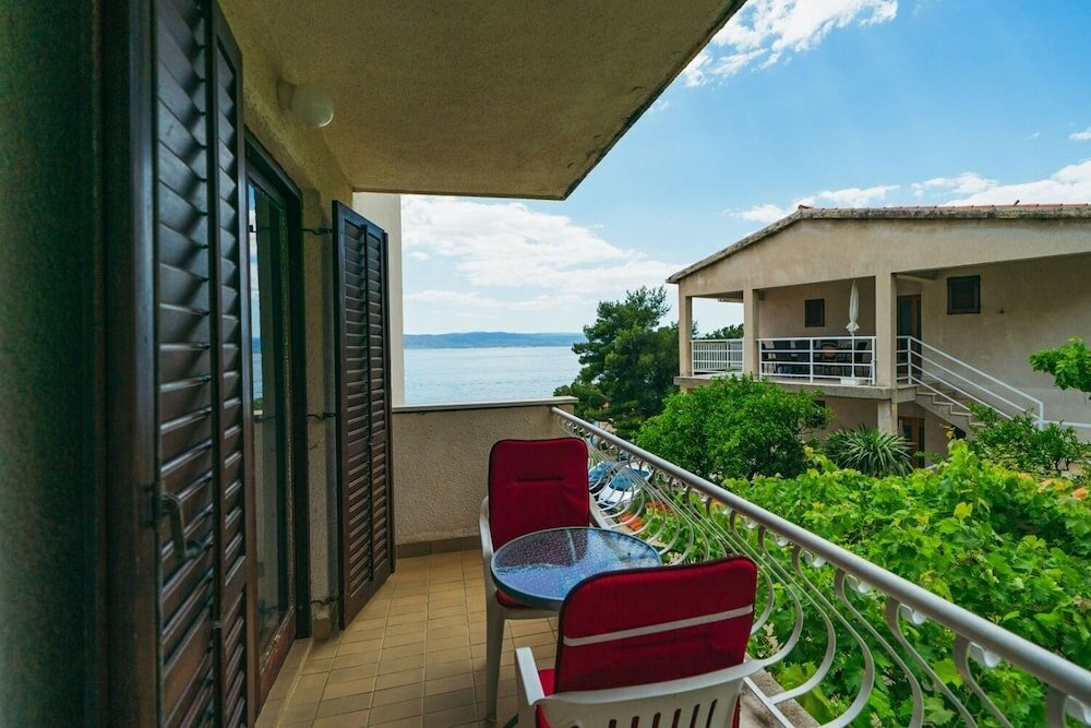 Фото Lovre - Close to the sea - A3