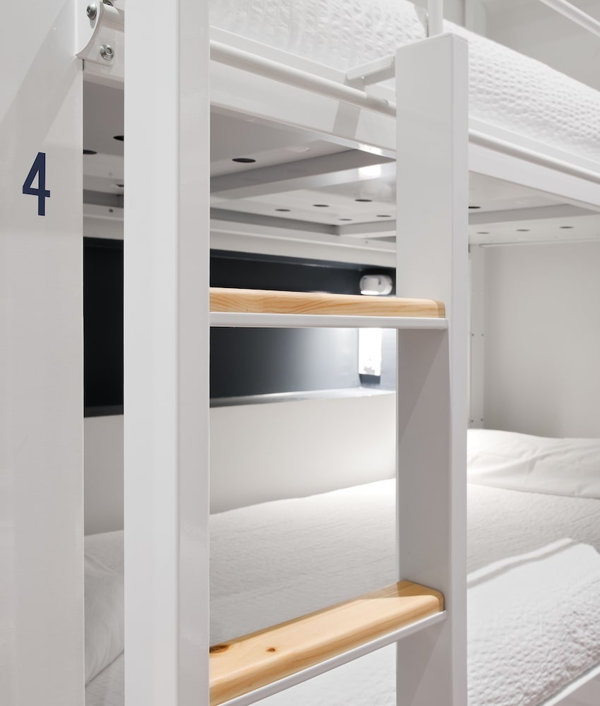 Фото The Central House Barcelona Gracia - Hostel