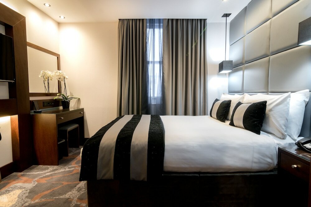 Фото The Devonshire