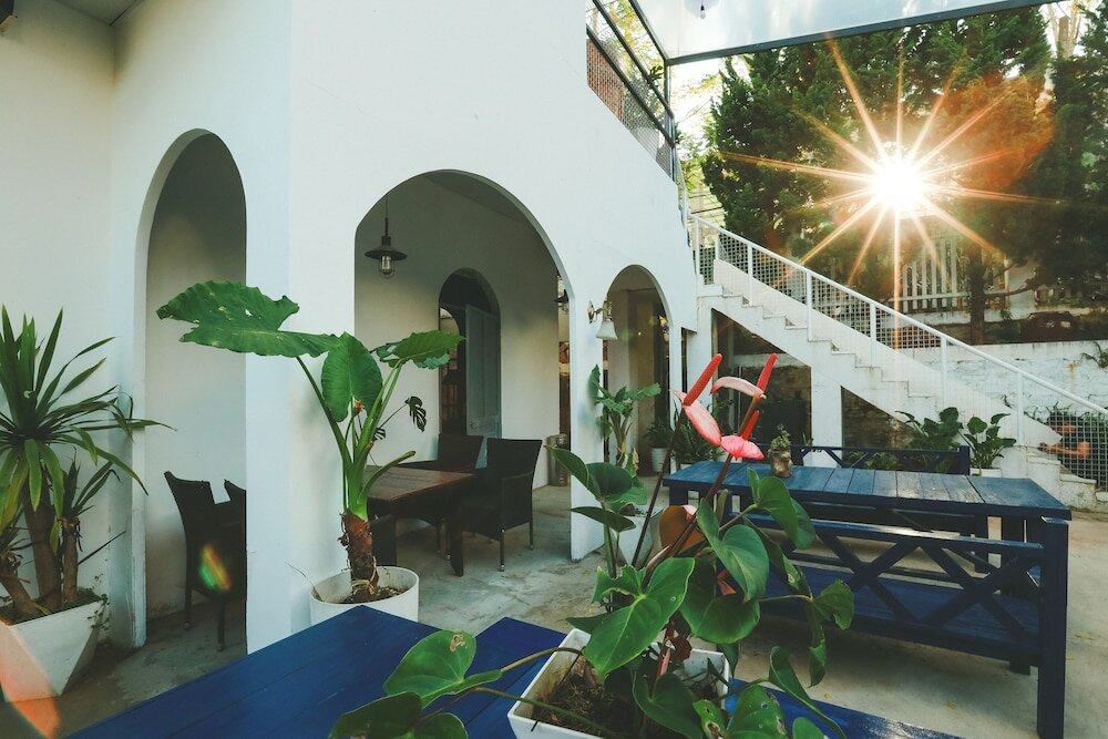 Фото Dalat Blue House Homestay & Cafe